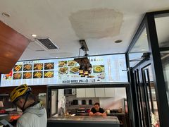 -万记麻辣烫国展总店