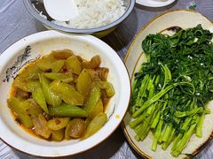 莴苣烧牛筋-大隐隐于市私房菜(保和小区店)