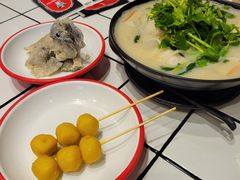 浓汤鱼汁小锅米线-肥汁米蘭香港米线(长宁来福士店)