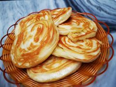 摩登粑粑-蔼若春.传承云南菜(金碧公园店)