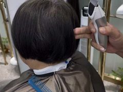 -LAQUEEN 时尚健康假发(万象城总店)