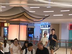 -王府井百货熙地港店