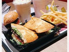 -The Habit Burger Grill 哈比特汉堡(复兴soho店)