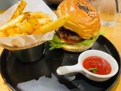 -龙治汉堡(中华城店)