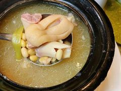 -尚味小厨·瓦罐煨汤