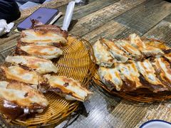 -阿洪锅贴王(小吃城店)