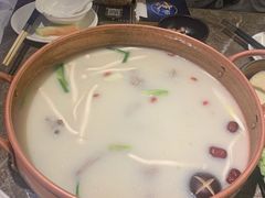 -三人行骨头王火锅(长寿店)