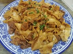 排骨焖饼-壹阁胡羊焖饼(特色小吃街店)