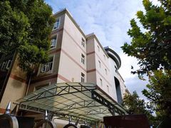 -上海市长阳实验学校