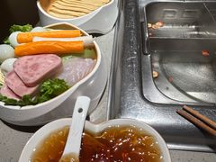 -海底捞火锅(珠影星光城夜宵主题店)