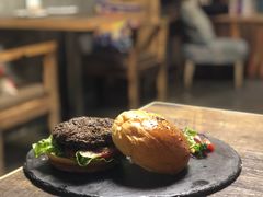 -HIGH FIVE哈福手工汉堡(桂林路店)