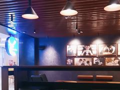 -瑞幸咖啡(华新地铁站地下商业街店)