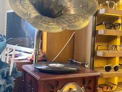 -肆兮眼镜·蔡司·徕卡战略合作店(大坪店)