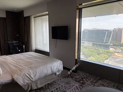 -上海虹桥西郊假日酒店