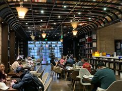 -钟书阁(松江泰晤士小镇店)