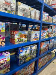 -逝水玩具折扣店