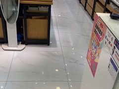 -美式眼镜·授权蔡司.依视路.尼康.豪雅.明月(人民广场店)