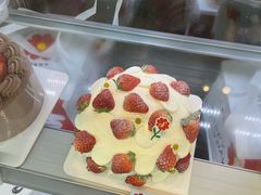 -花花卷卷·鲜食蛋糕(静安久光百货店)