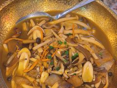 -黄泥岗·地道湖北菜(奥特莱斯店)