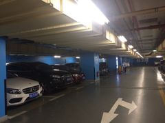 -上海来福士广场-停车场