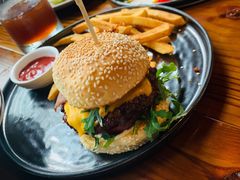 手撕澳洲牛肉汉堡-MARU玛露音乐餐厅(前滩世贸店)