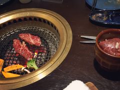 -山川小町·极番烧肉(新地假日广场店)