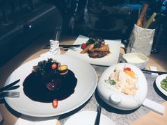 -穹六人间 people 6(岳阳路店)