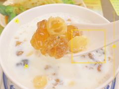 鲜奶莲子桃胶-顺记冰室(宝华路店)