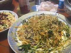 -老码头黑皮肘子锅包肉(赣水路店)
