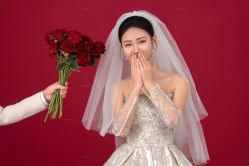 -雪中彩影婚纱摄影·微光艺术中心