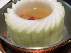 三代传承冬瓜盅-得意咚瓜·顺德鱼生·冬瓜火锅(深圳首店)