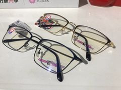 -提一眼镜·蔡司·依视路(小寨店)