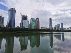 -万绿园