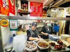 -叶新小吃店(来凤小区总店)