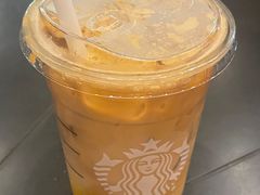 星巴克罗勒橘光风情冰震浓缩-星巴克(上海虹桥新天地二店)