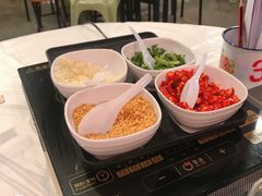 -鲜入围煮花胶鸡海鲜火锅