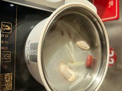 -百品聚旋转火锅(万德庄店)