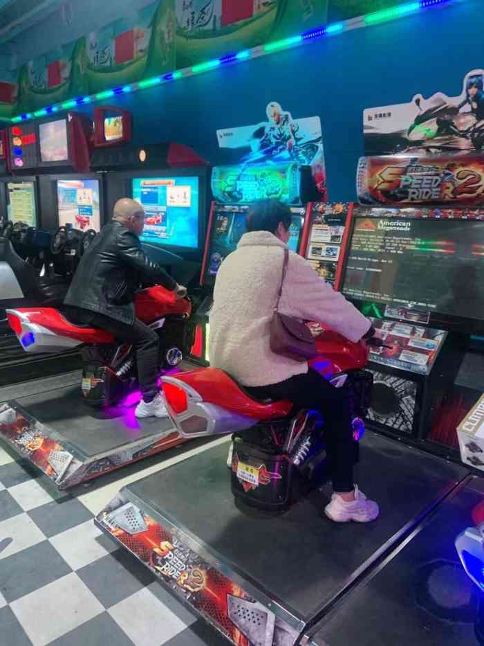 大玩家(滨湖万达店)-"位于滨湖万达广场一楼,是游戏厅,里面游戏.