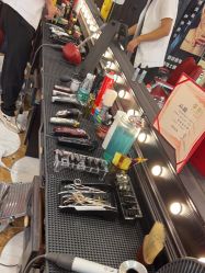 -东方先生国潮男士理发馆