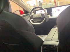 -小鹏汽车体验中心(苏州龙湖狮山天街店)