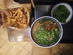 -云阿蛮云南生烫牛肉米线(奉贤路店)