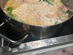 -尚尚仙·酸汤猪手·猪肚鸡火锅(华联万柳购物中心店)