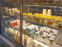 面包甜点陈列柜-一鸣真鲜奶吧(益乐路店)