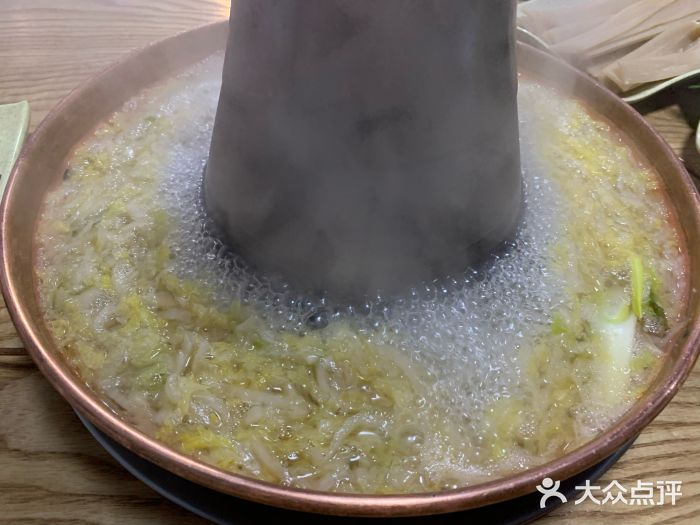 牛九铜火锅图片
