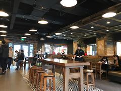 大堂-星巴克臻选(青岛麦凯乐分店)