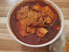 麻辣米线-老字号杨坡红油米线腊汁肉夹馍(东四道巷店)