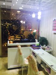 -倾城妃姿美疗中心