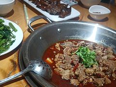 -大众跷脚牛肉馆·非遗传承单位(峨眉山店)