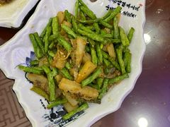 -撒拉人家.酸菜牦牛肉火锅