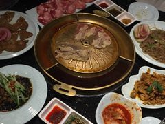 -猪啊牛呀羊啊铜盘烤肉(正大广场店)